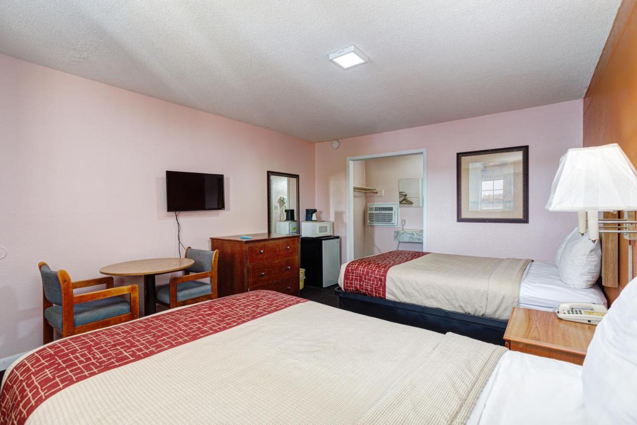 Regency Inn Fayetteville Eksteriør billede